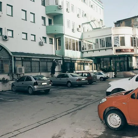 Cubic Lux Ni